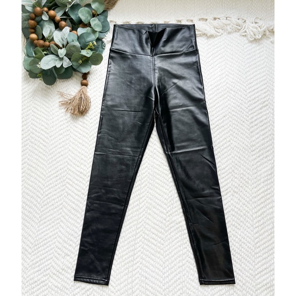 Wilfred | Faux Leather Leggings - Picture 9 of 9